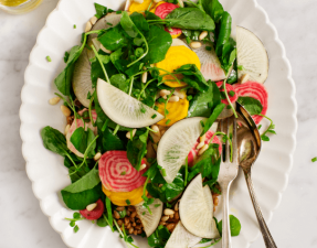 Сыроедческий Салат с Зеленью и Корнеплодами